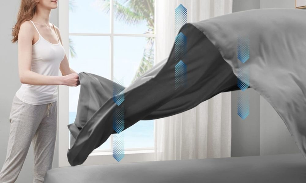 Vải Coolmax là gì? Ưu điểm và ứng dụng nổi bật trong đời sống